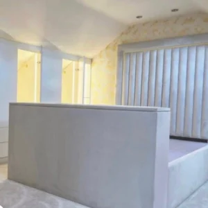 Panel Strip TV Bed